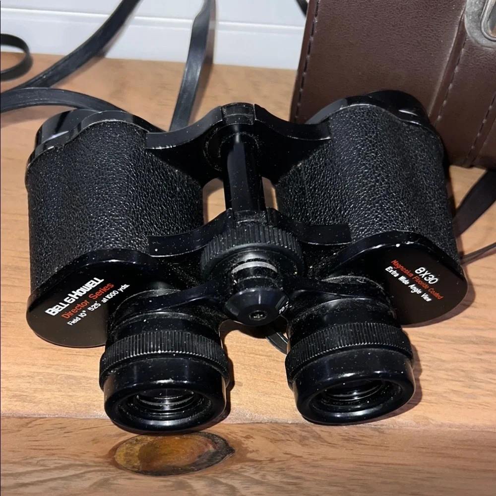 Vintage Bell & Howell 8 X 30 Binoculars with Brown Leather Case - Picture 5 of 16
